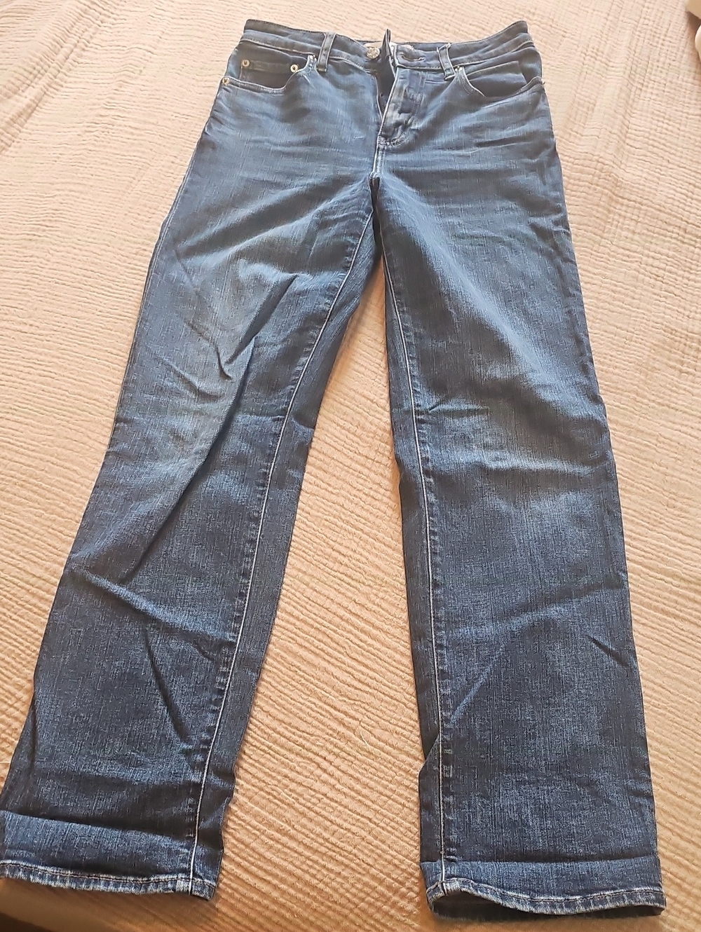 Straight Leg Women's Jeans in Dark Blue